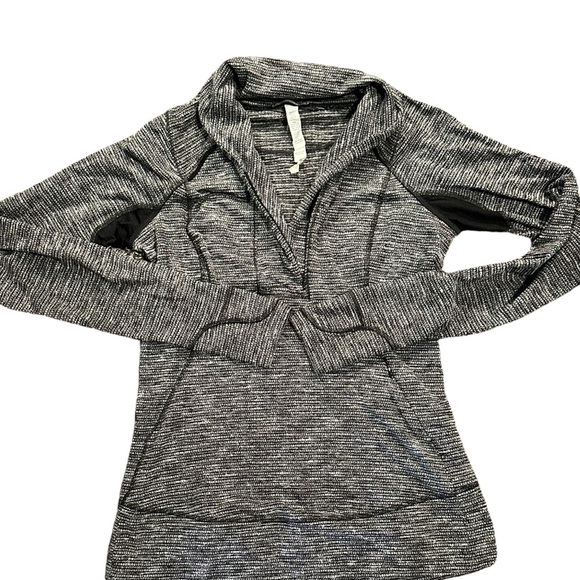 Lululemon 🍋Textured Half Zip Shirt Size 8 (stretch) - Picture 6 of 6